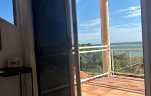 Oceanview Serenity | A Dicky Beach Retreat - Dicky Beach, Australia