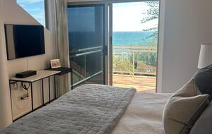 Oceanview Serenity | A Dicky Beach Retreat - Dicky Beach, Australia