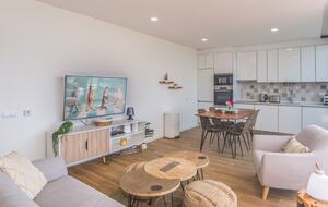 Elegant Duplex Penthouse in Praia da Luz, Algarve, with breathtaking Ocean Views & pool - Luz, Portugal