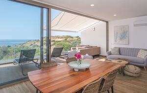 Elegant Duplex Penthouse in Praia da Luz, Algarve, with breathtaking Ocean Views & pool - Luz, Portugal