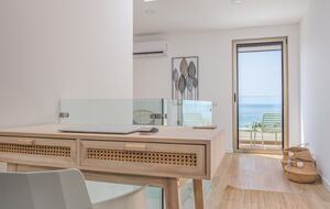 Elegant Duplex Penthouse in Praia da Luz, Algarve, with breathtaking Ocean Views & pool - Luz, Portugal