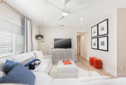 Modern Coastal Cottage Minutes from Downtown & Beach - St. Augustine, Florida