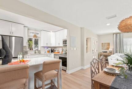 Modern Coastal Cottage Minutes from Downtown & Beach - St. Augustine, Florida