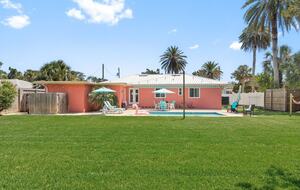 Modern Coastal Cottage Minutes from Downtown & Beach - St. Augustine, Florida