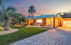 Modern Coastal Cottage Minutes from Downtown & Beach - St. Augustine, Florida