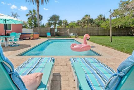 Modern Coastal Cottage Minutes from Downtown & Beach - St. Augustine, Florida