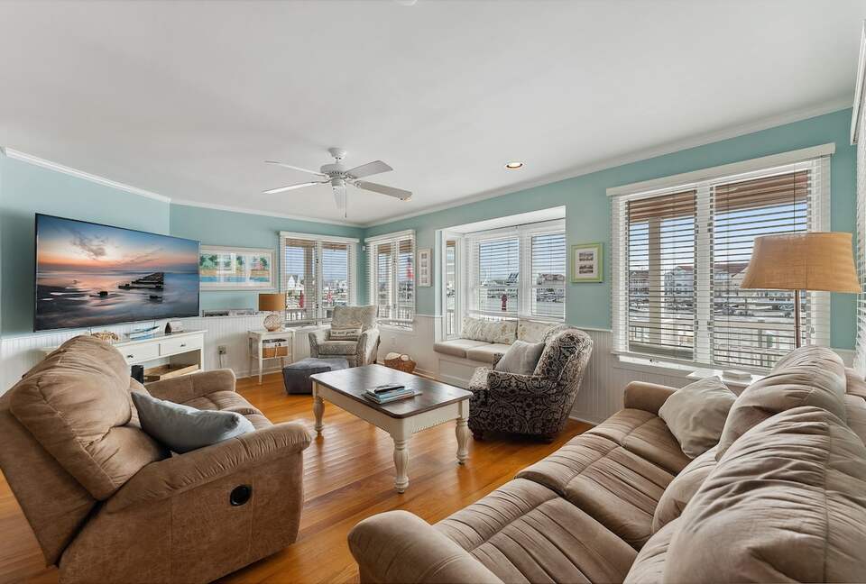 Tranquil Waterside Living on Ocean City’s Exclusive Lagoon - Ocean City, New Jersey