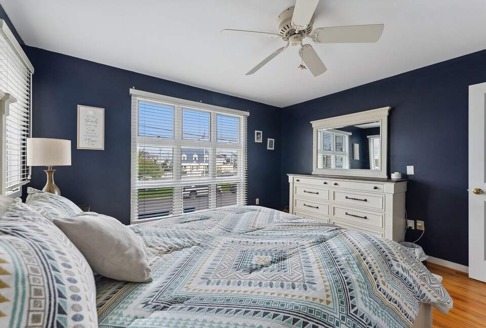 Tranquil Waterside Living on Ocean City’s Exclusive Lagoon - Ocean City, New Jersey
