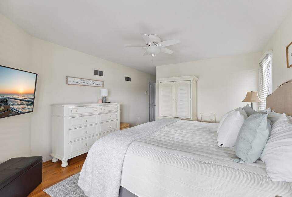 Tranquil Waterside Living on Ocean City’s Exclusive Lagoon - Ocean City, New Jersey