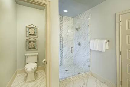 Steps from the Sand | A Tasteful Beachside Retreat - Miramar Beach, Florida