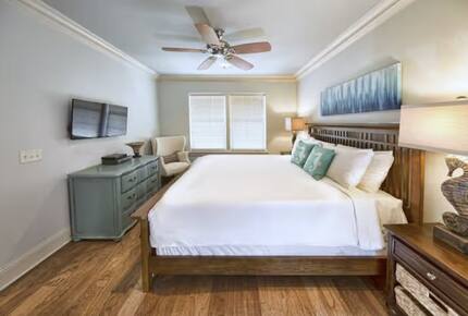 Steps from the Sand | A Tasteful Beachside Retreat - Miramar Beach, Florida