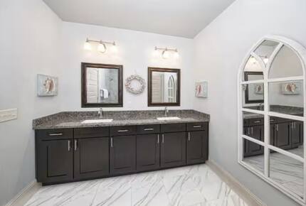 Steps from the Sand | A Tasteful Beachside Retreat - Miramar Beach, Florida