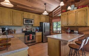 Elegant Northstar Lodge with Private Hot Tub and Resort Amenities - Truckee, California