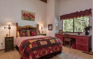 Elegant Northstar Lodge with Private Hot Tub and Resort Amenities - Truckee, California