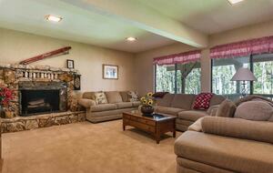 Elegant Northstar Lodge with Private Hot Tub and Resort Amenities - Truckee, California