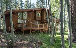 Elegant Northstar Lodge with Private Hot Tub and Resort Amenities - Truckee, California