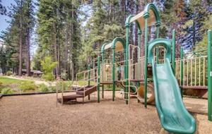Elegant Northstar Lodge with Private Hot Tub and Resort Amenities - Truckee, California
