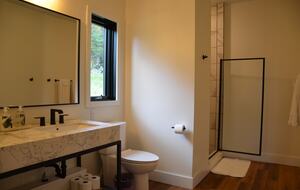 Tranquil Cabin Hideaway Near Wardensville’s Charm - Wardensville, West Virginia