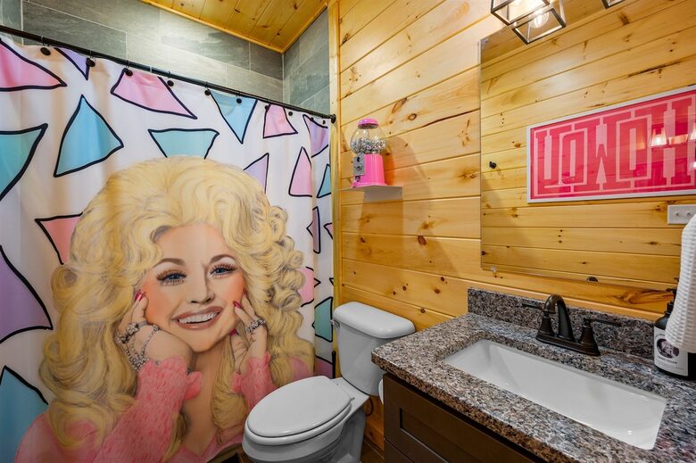 Dolly Parton Dream Cabin in the Smokies - Sevierville, Tennessee
