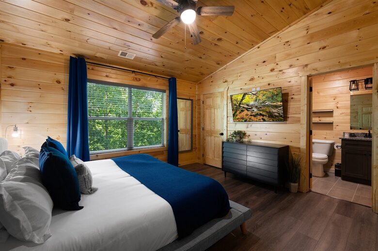 Dolly Parton Dream Cabin in the Smokies - Sevierville, Tennessee