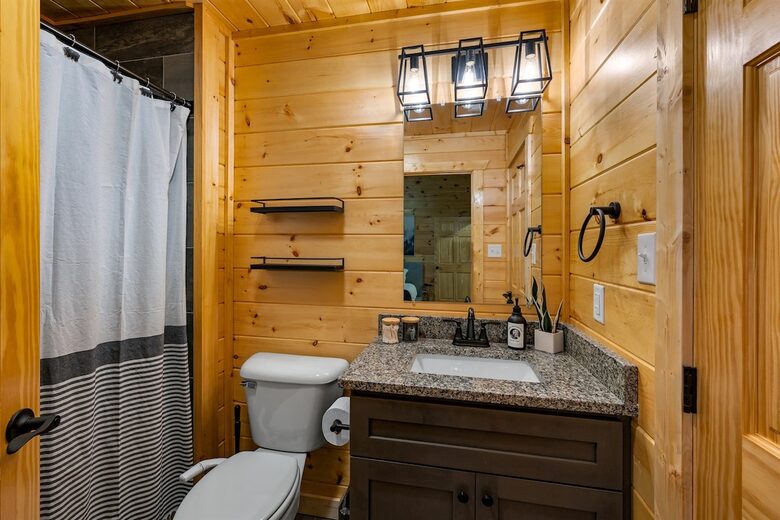 Dolly Parton Dream Cabin in the Smokies - Sevierville, Tennessee