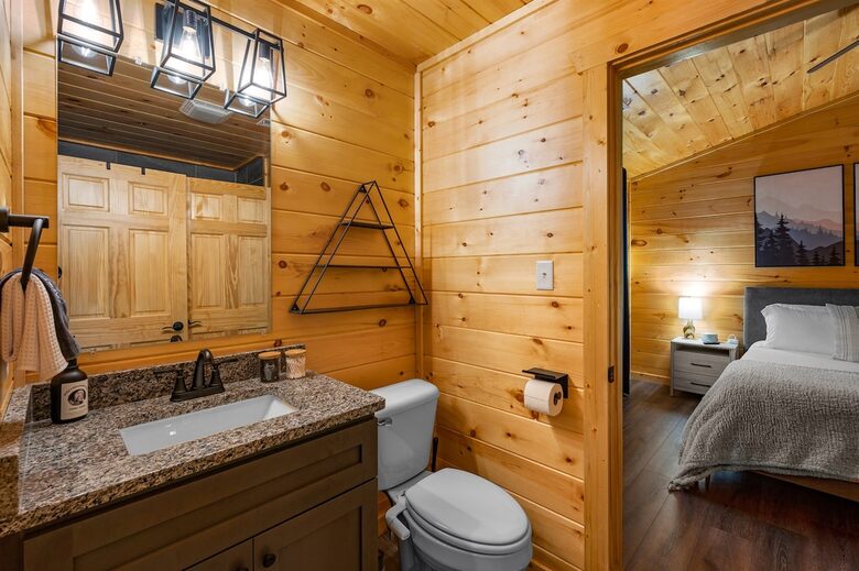Dolly Parton Dream Cabin in the Smokies - Sevierville, Tennessee