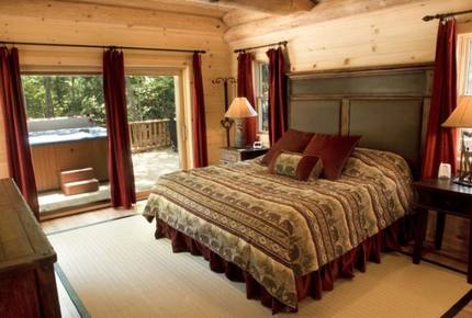 Beautiful Smoky Mountain Log Home - Bryson City, North Carolina