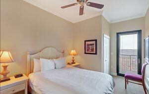 Emerald Grande at HarborWalk Village - 3 Bedroom - Destin, Florida
