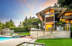 Iconic Mid-Century Modern Retreat in West Vancouver - West Vancouver, Canada