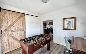 Petaluma One of a Kind Vineyard Residence - Petaluma, California