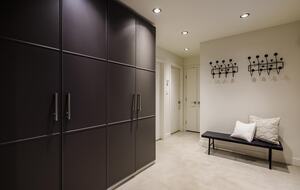 Iconic Mid-Century Modern Retreat in West Vancouver - West Vancouver, Canada