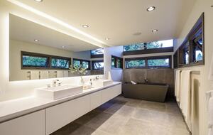 Iconic Mid-Century Modern Retreat in West Vancouver - West Vancouver, Canada