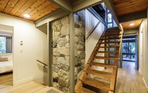 Iconic Mid-Century Modern Retreat in West Vancouver - West Vancouver, Canada