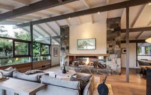 Iconic Mid-Century Modern Retreat in West Vancouver - West Vancouver, Canada