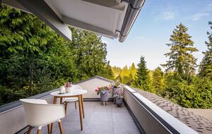 Iconic Mid-Century Modern Retreat in West Vancouver - West Vancouver, Canada