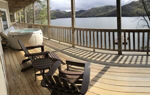 A Private Retreat on Nantahala Lake - Topton, North Carolina
