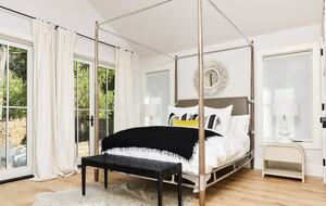 Elegant Napa Getaway with Poolside Views and Wine Country Charm - Napa, California