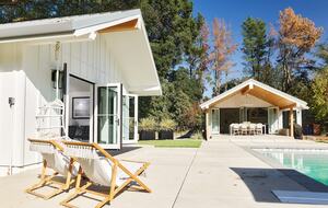 Elegant Napa Getaway with Poolside Views and Wine Country Charm - Napa, California