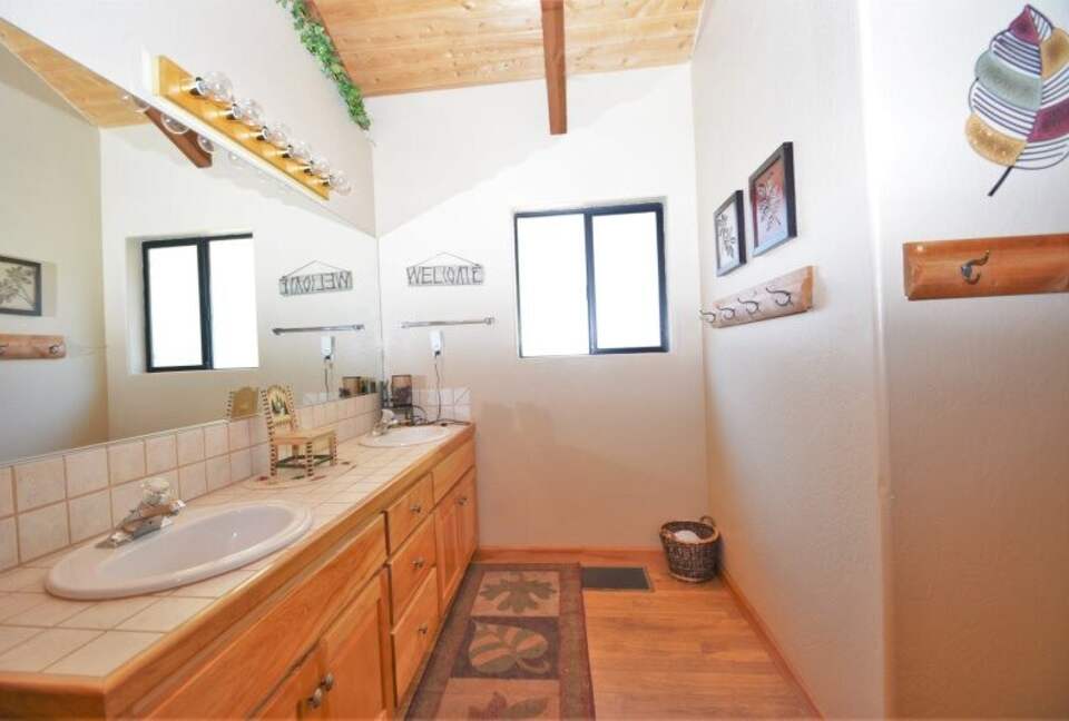 Bass Lake Escape | A Cozy Retreat Near Yosemite - Bass Lake, California