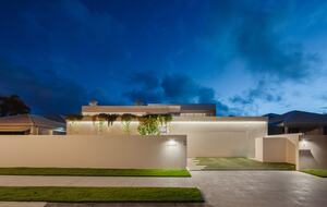 Waterfront Grandeur on the Sunshine Coast - Sunshine Coast, Australia