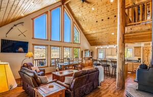 Riverside Majesty | An Elegant Escape in Panguitch - Panguitch, Utah