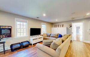 Inviting Family Getaway in the Heart of Cape Cod - Yarmouth, Massachusetts