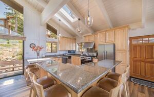 Tahoe City Family Retreat Near Outdoor Recreation - Tahoe City, California