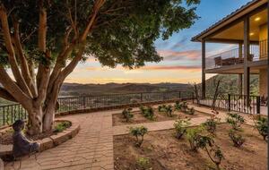 Serene Hillside Haven with Private Theater - Escondido, California