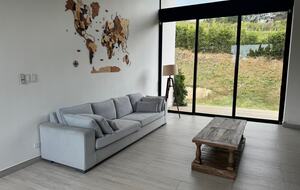 Exquisite Modern Villa with Panoramic Lake Views - Calima, Colombia