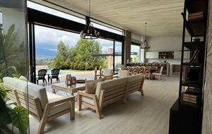 Exquisite Modern Villa with Panoramic Lake Views - Calima, Colombia