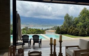Exquisite Modern Villa with Panoramic Lake Views - Calima, Colombia
