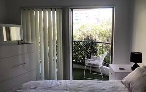 Charming Beachside Apartment in the Heart of Main Beach - Gold Coast, Australia