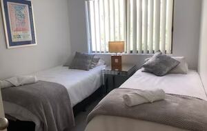 Charming Beachside Apartment in the Heart of Main Beach - Gold Coast, Australia