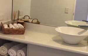 Charming Beachside Apartment in the Heart of Main Beach - Gold Coast, Australia